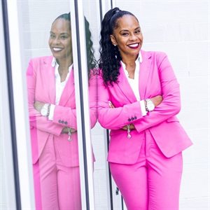 Dina Thomas